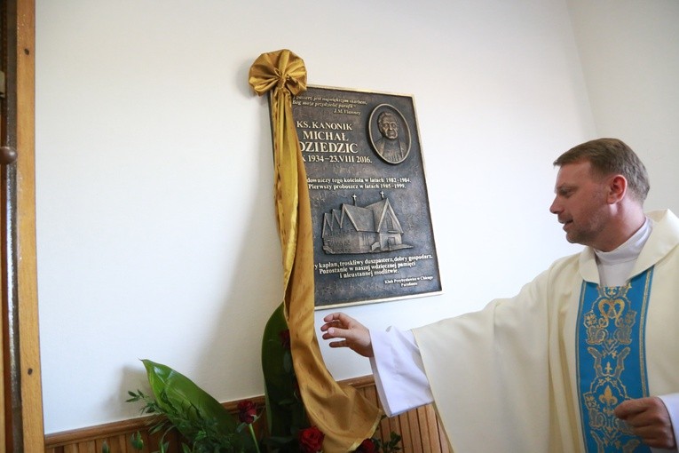 Przybysławice - tablica ks. Michała Dziedzica