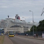 Statek "Mein Schiff 1" w gdyńskim porcie