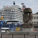 Statek "Mein Schiff 1" w gdyńskim porcie