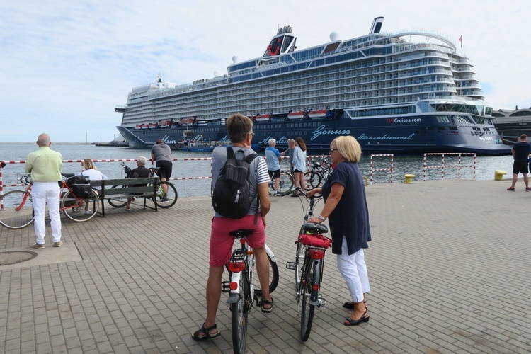 Statek "Mein Schiff 1" w gdyńskim porcie