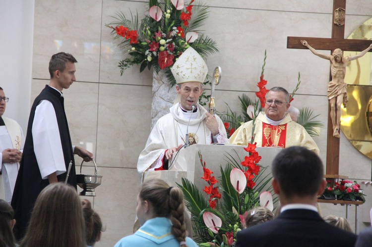 Uroczystość w Łękach Górnych