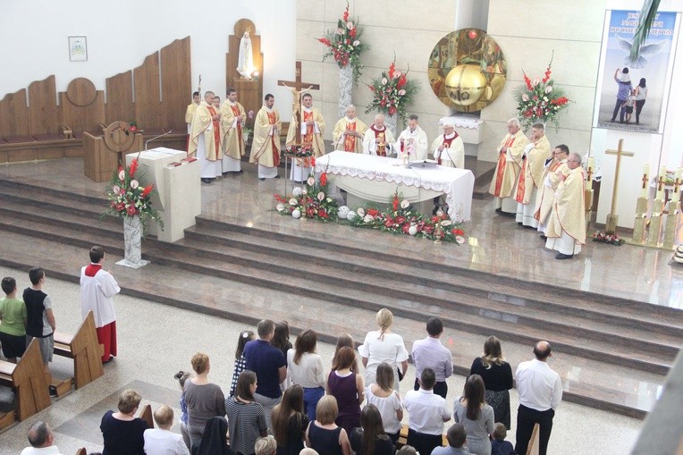Uroczystość w Łękach Górnych