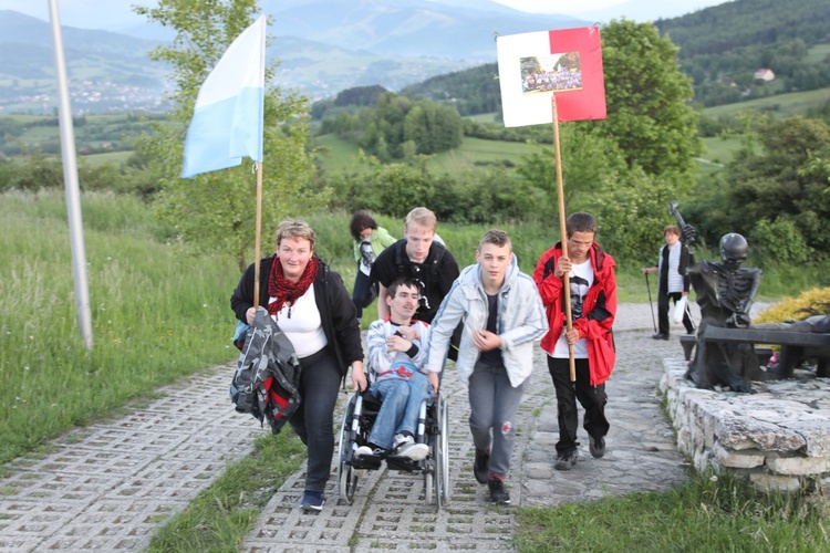 Pielgrzymka "Ogień Lolek" z Bielska-Białej na Matyskę - 2018