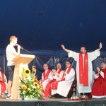 Bp Piotr Greger na Festiwalu Życia w Kokotku