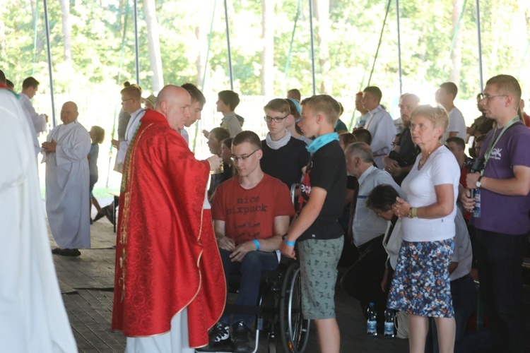 Bp Piotr Greger na Festiwalu Życia w Kokotku