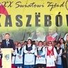 ▲	– Trwają, nie rozpłynęli się w polskim społeczeństwie, są razem, mówią cały czas swoim językiem, kultywują swoje stroje, swoją obrzędowość ludową – mówił o mieszkańcach regionu prezydent Duda.