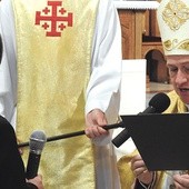 ▲	Biskup Piotr Greger pobłogosławił pierwszą wdowę konsekrowaną w naszej diecezji.