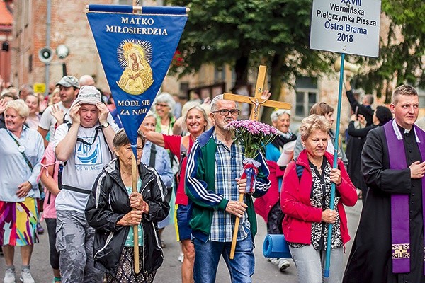 ▲	Pątnicy z Warmii ruszyli do Ostrej Bramy już po raz 28.