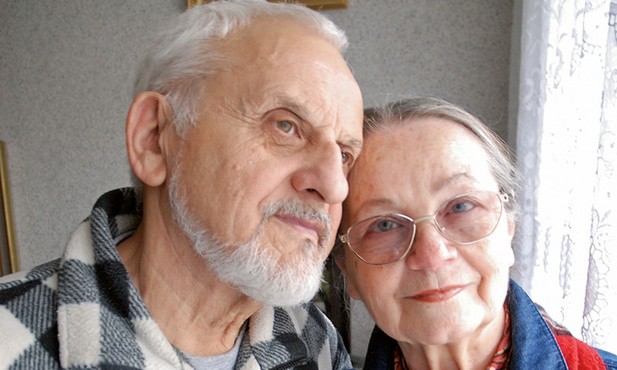 Teresa Ferenc i Zbigniew Jankowski  to poeci dwóch różnych żywiołów – ognia i wody. Jednak oboje podobnie, niczym biblijny Jakub, „siłowali się” z Bogiem,  by wreszcie odkryć wartość ciszy.