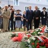 Modlitwą oraz złożeniem kwiatów pod pomnikiem Pamięci Ofiar Eksterminacji Ludności Polskiej na Wołyniu upamiętniono ofiary zbrodni wołyńskiej 