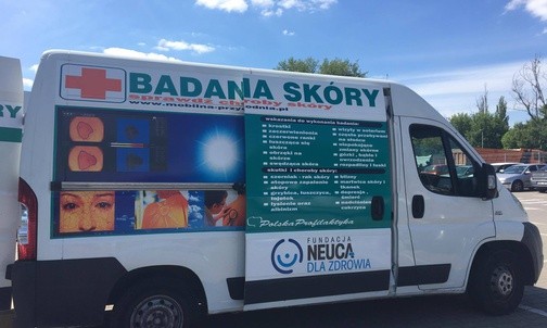 Agnieszka Łabędzka: przybywa zachorowań na czerniaka