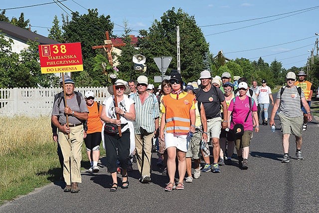 Pątnicy kilka dni wędrowali przez diecezję łowicką.