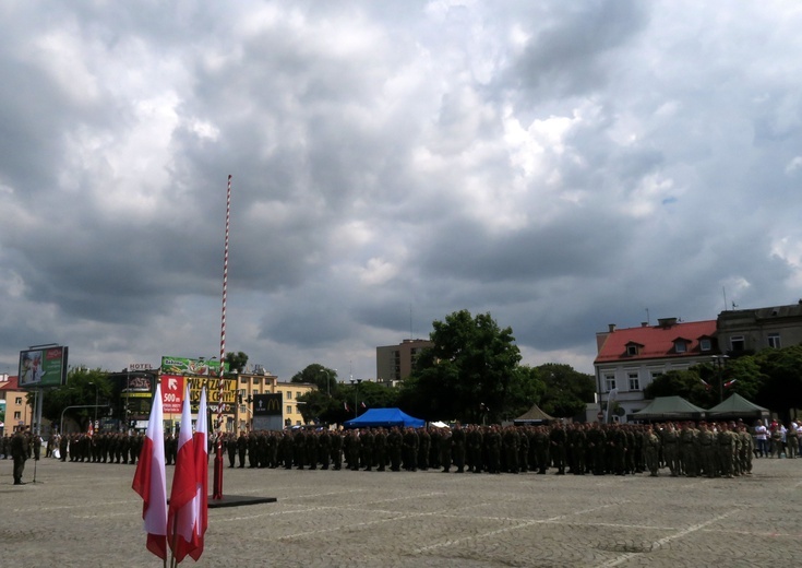 Przysięga terytorialsów w Płocku