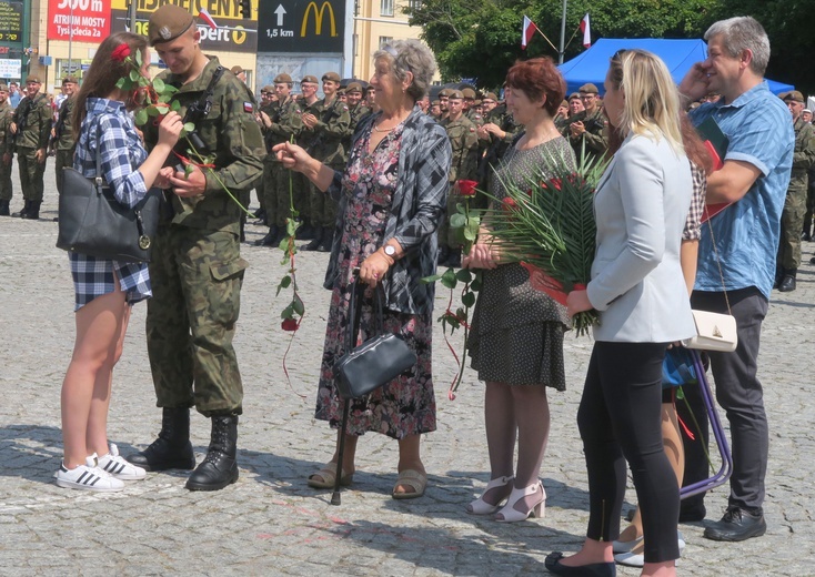 Przysięga terytorialsów w Płocku