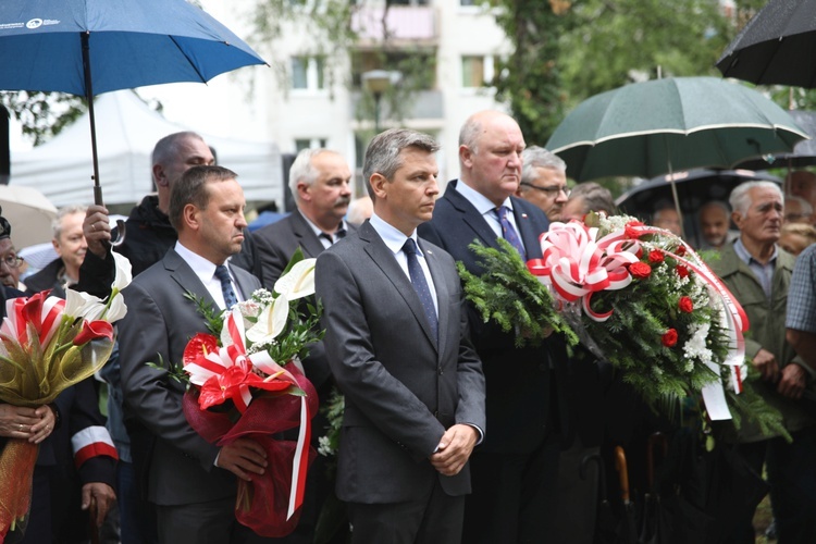 Odsłonięcie w Bielsku-Białej pomnika ofiar ludobójstwa z Wołynia