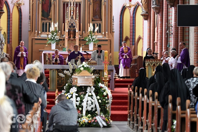 Pogrzeb s. Cherubiny Czerwińskiej w Bielawie