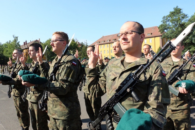 Przysięga wojskowa kapelanów rezerwy