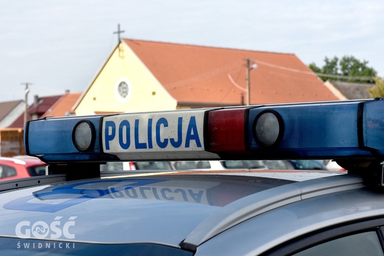 Spotkanie świdnickich policjantów na Mszy św.