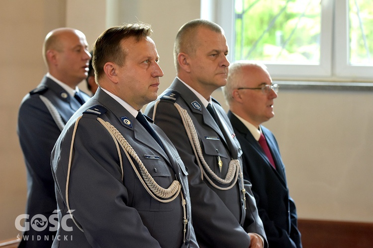 Spotkanie świdnickich policjantów na Mszy św.