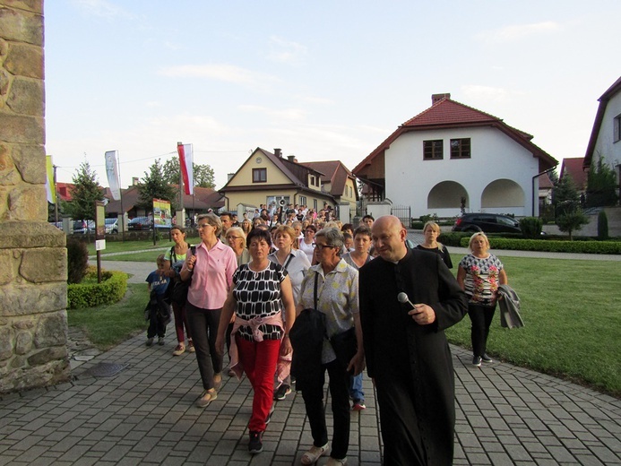 Z Łąkty Górnej do Lipnicy Murowanej