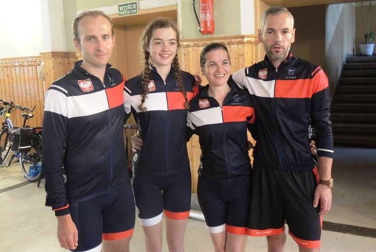 8. Wyprawa "Rozkręć Wiarę": Żywiec-La Salette-Rzym