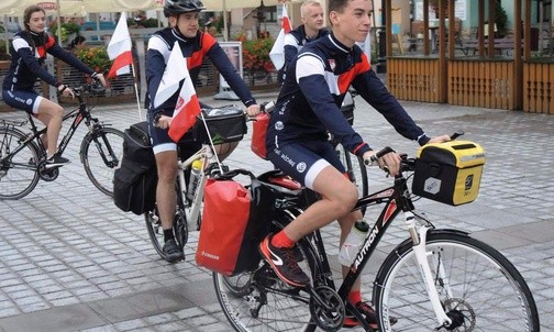 Niedzielna runda honorowa na żywieckim rynku - a nazajutrz - w drogę!