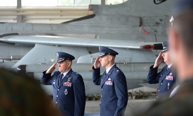 Siedem osób wdarło się na teren bazy lotniczej USA w Niemczech