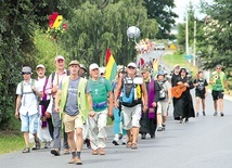 ▲	W sierpniu z Warszawy do Częstochowy wyruszy dziewięć pielgrzymek pieszych, rowerowych i rolkowych.