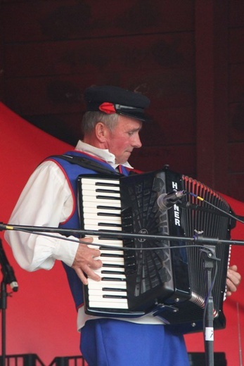 Ludowy festiwal w Iłży