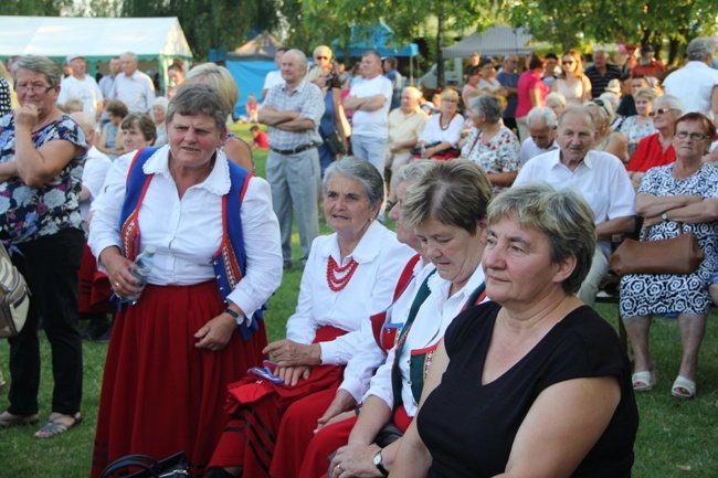 Ludowy festiwal w Iłży