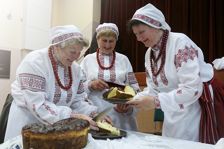 Obrzęd wesela zaprezentowany  w ramach odbywającego się w Czeremsze XXIII Festiwalu Wielu Kultur i Narodów „Z wiejskiego podwórza”.  
22.07.2018 Czeremcha