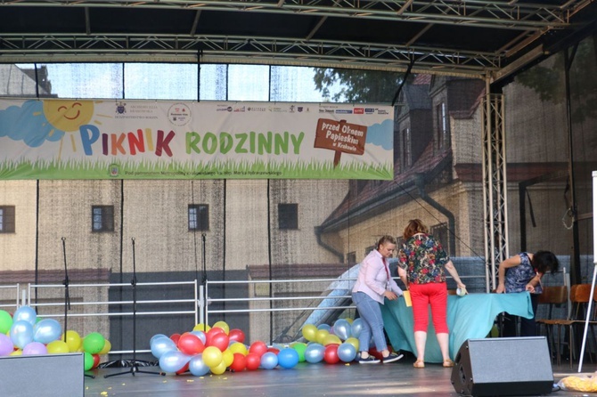 Piknik rodzinny pod Oknem Papieskim