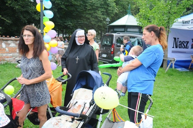 Piknik rodzinny pod Oknem Papieskim Cz. 2