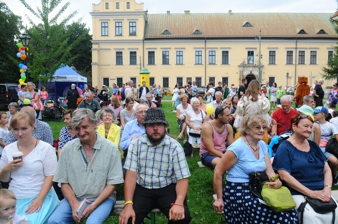 Piknik rodzinny pod Oknem Papieskim Cz. 2