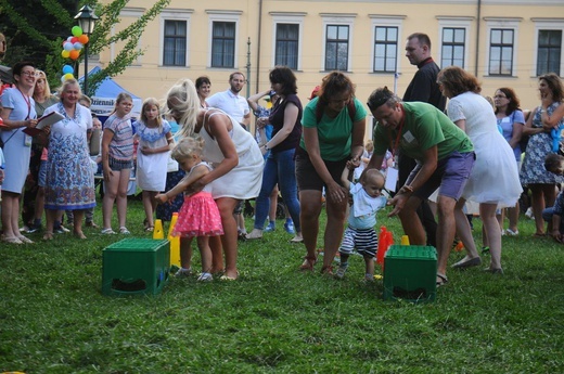 Piknik rodzinny pod Oknem Papieskim Cz. 2