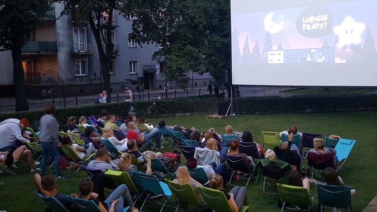 Letnie Kino Plenerowe w Tarnowskich Górach 