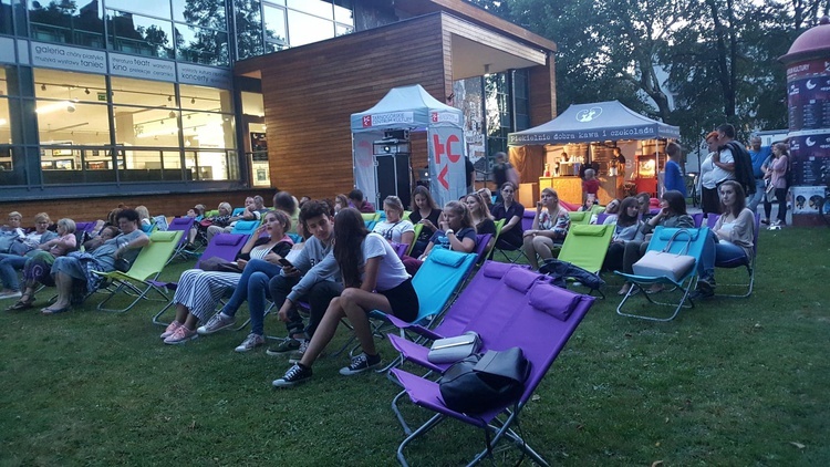 Letnie Kino Plenerowe w Tarnowskich Górach 