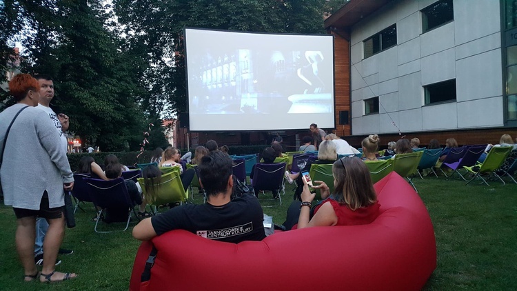 Letnie Kino Plenerowe w Tarnowskich Górach 