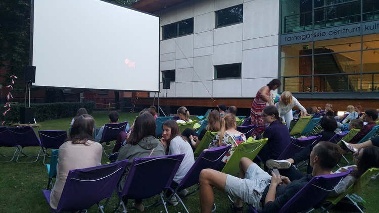 Letnie Kino Plenerowe w Tarnowskich Górach 