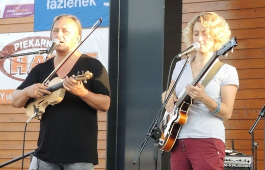 10. Biesiada fundacji "Krzyż Dziecka" w Pisarzowicach