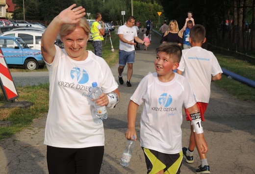 10. Biesiada fundacji "Krzyż Dziecka" w Pisarzowicach