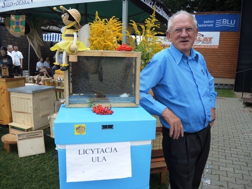 10. Biesiada fundacji "Krzyż Dziecka" w Pisarzowicach