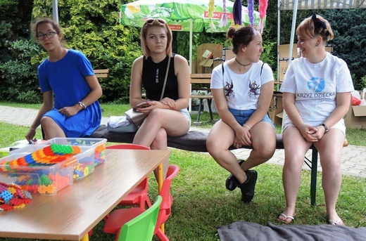 10. Biesiada fundacji "Krzyż Dziecka" w Pisarzowicach