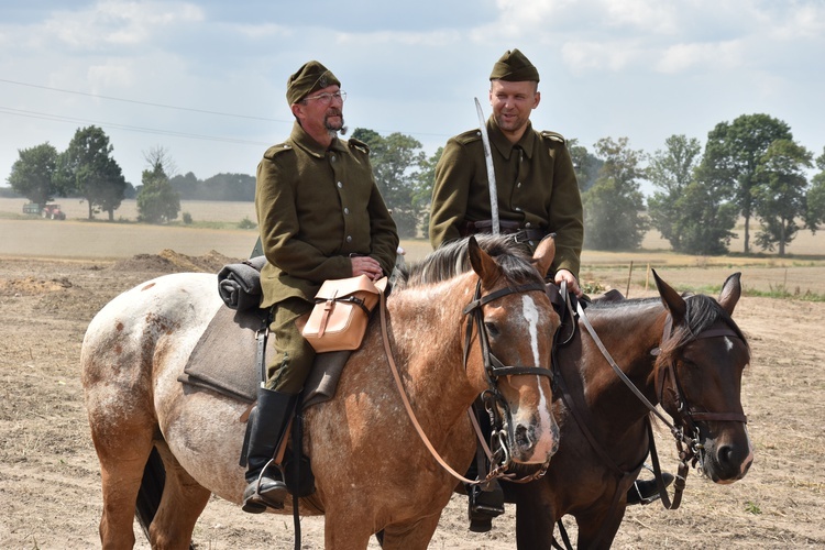 Piknik historyczny w Chojnowie