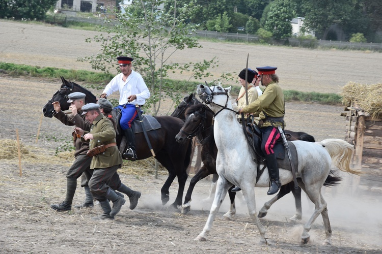 Piknik historyczny w Chojnowie