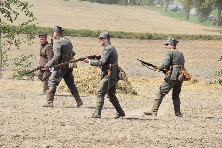 Piknik historyczny w Chojnowie