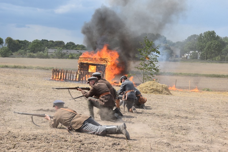 Piknik historyczny w Chojnowie