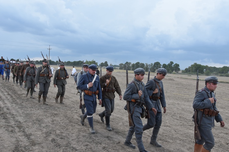 Piknik historyczny w Chojnowie