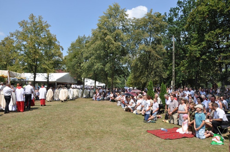 Prymas i biskupi w Oleśnie u św. Anny