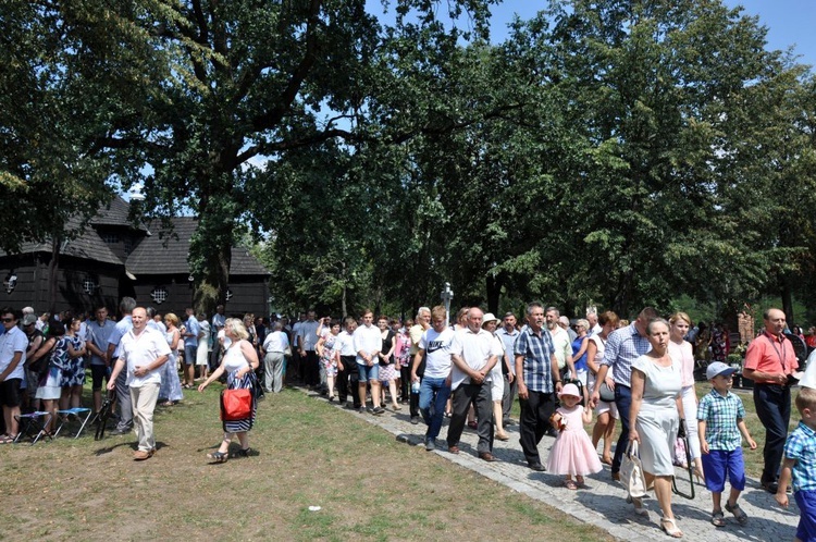 Prymas i biskupi w Oleśnie u św. Anny